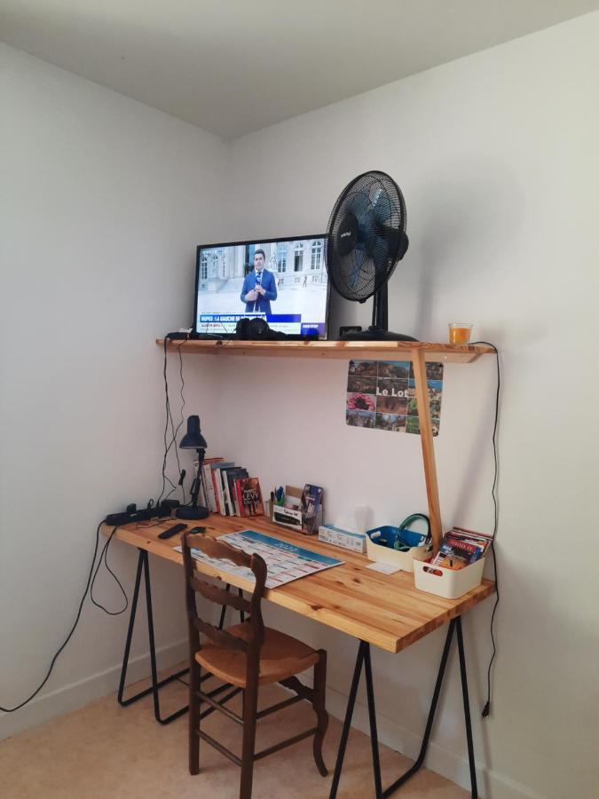 Les Coteaux De Planeze, Ideal Deplacement Pro, Chambres Individuelles Lit 160 Television Saint-Laurent-les-Tours 외부 사진